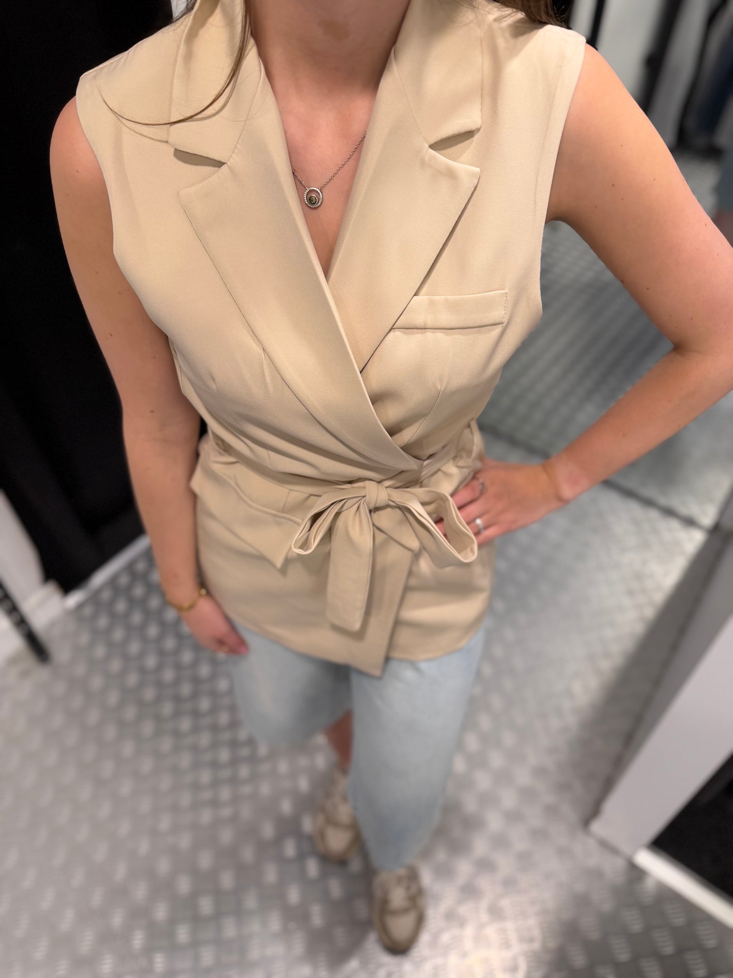 Beige gilet