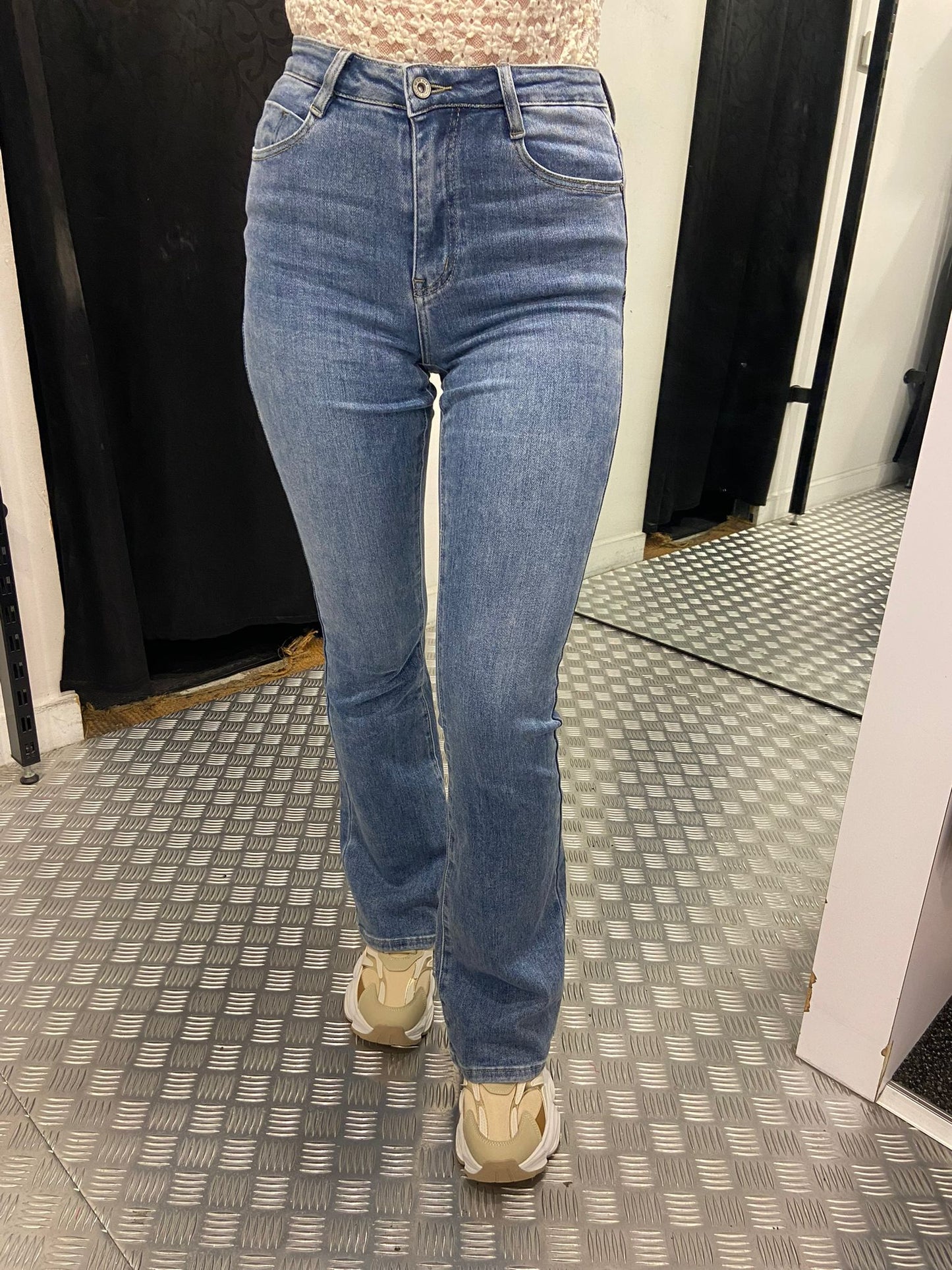 Medium denim flared